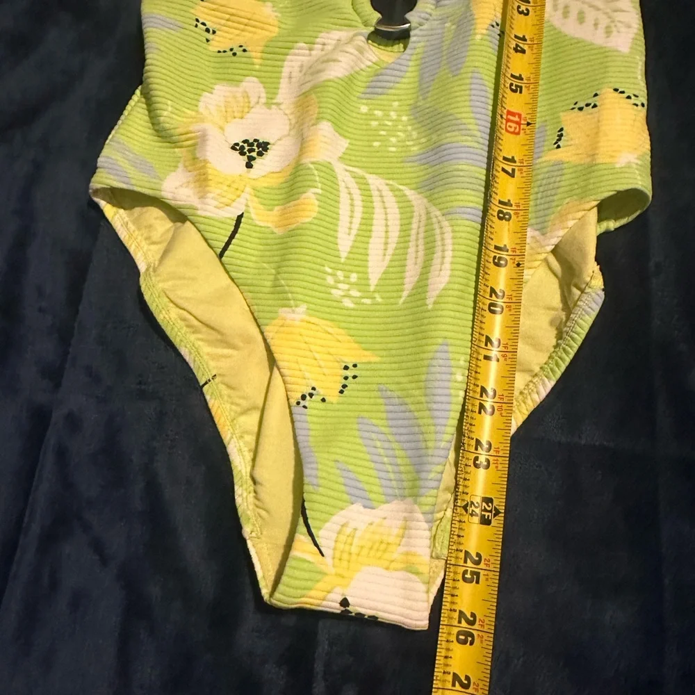 NWOT Seafolly Ring Front Maillot On Vacation Limeade Floral One Piece Swimsuit